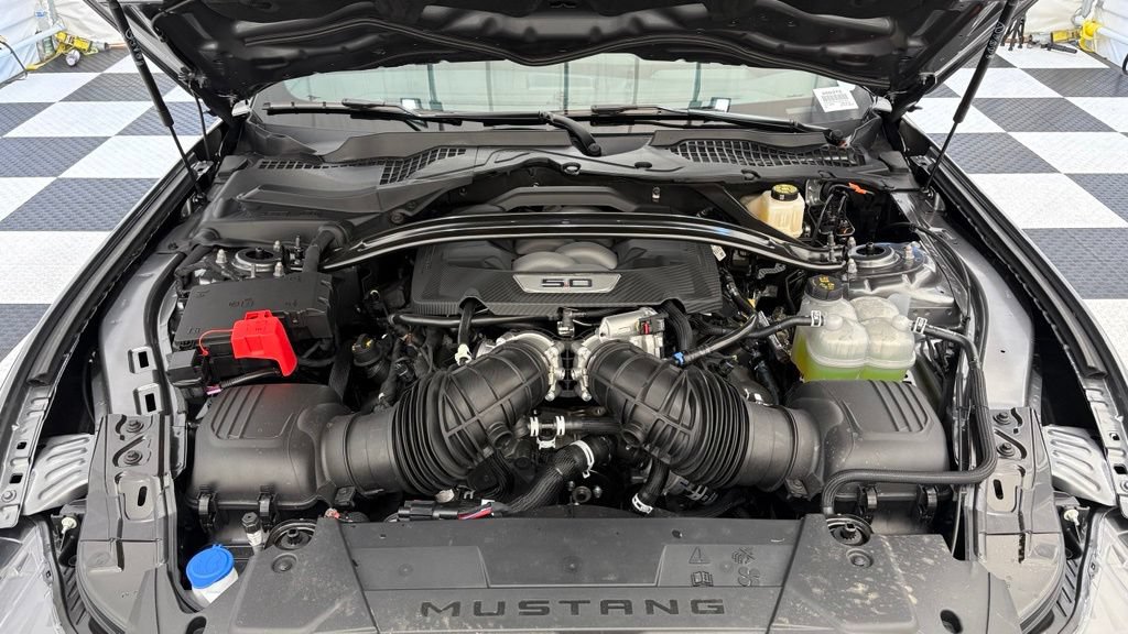 New 2026 Ford Mustang GT Premium w/ GT Performance Package RWD image 8