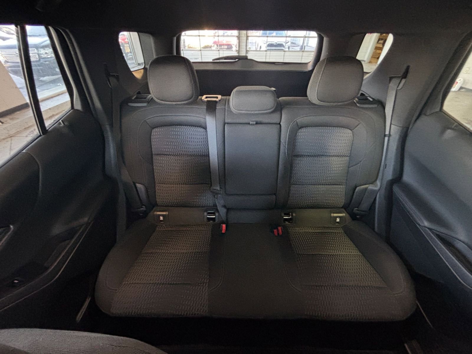 Used 2025 Chevrolet Equinox LT image 39