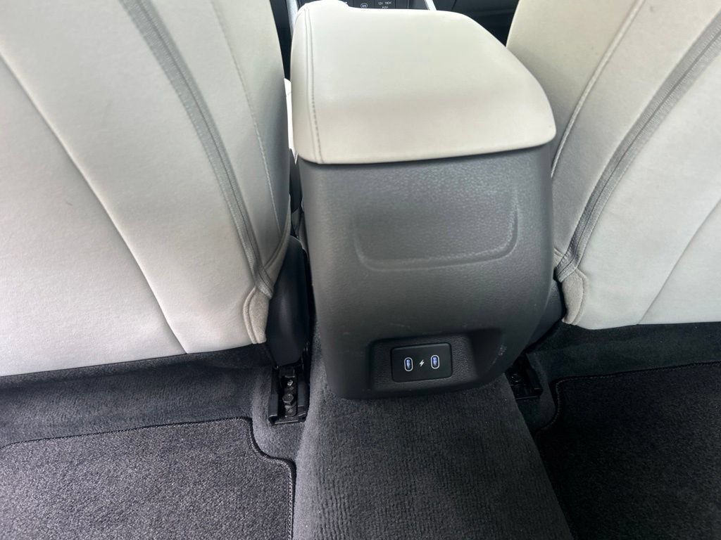 Used 2025 Hyundai Sonata SEL FWD image 28