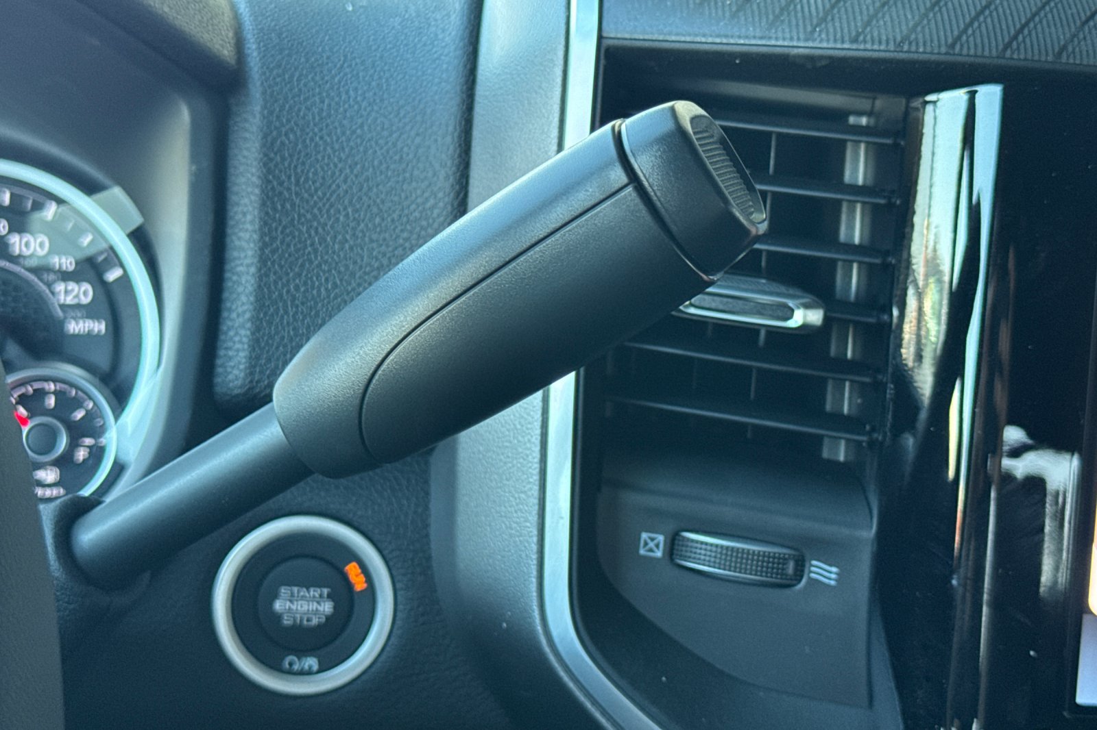 New 2026 RAM 3500 Big Horn AWD/4WD image 19
