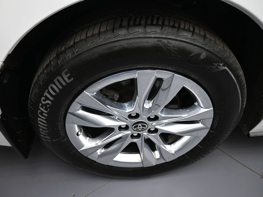 Certified 2025 Toyota Sienna Limited AWD/4WD image 12