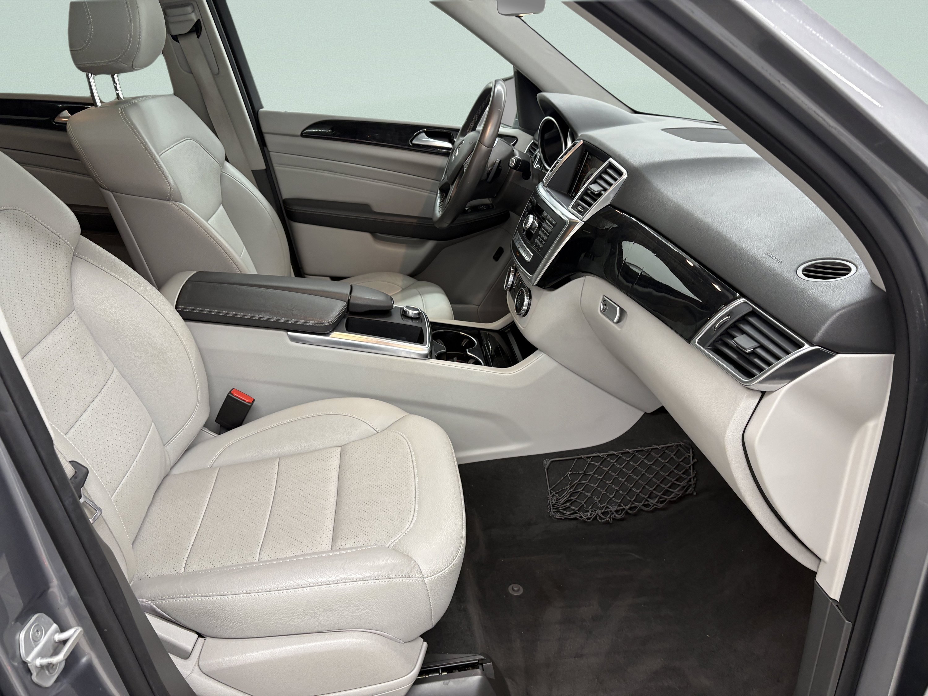 Used 2014 Mercedes-Benz ML 350 BlueTEC 4MATIC w/ Premium 1 Package image 25