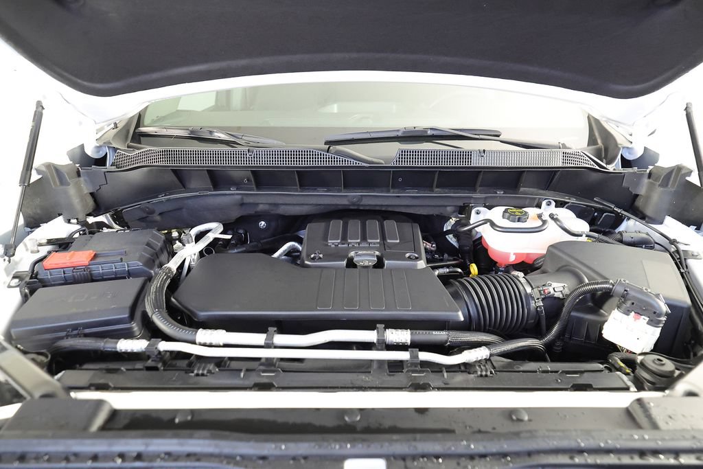 Used 2025 Chevrolet Silverado 1500 Custom RWD image 32
