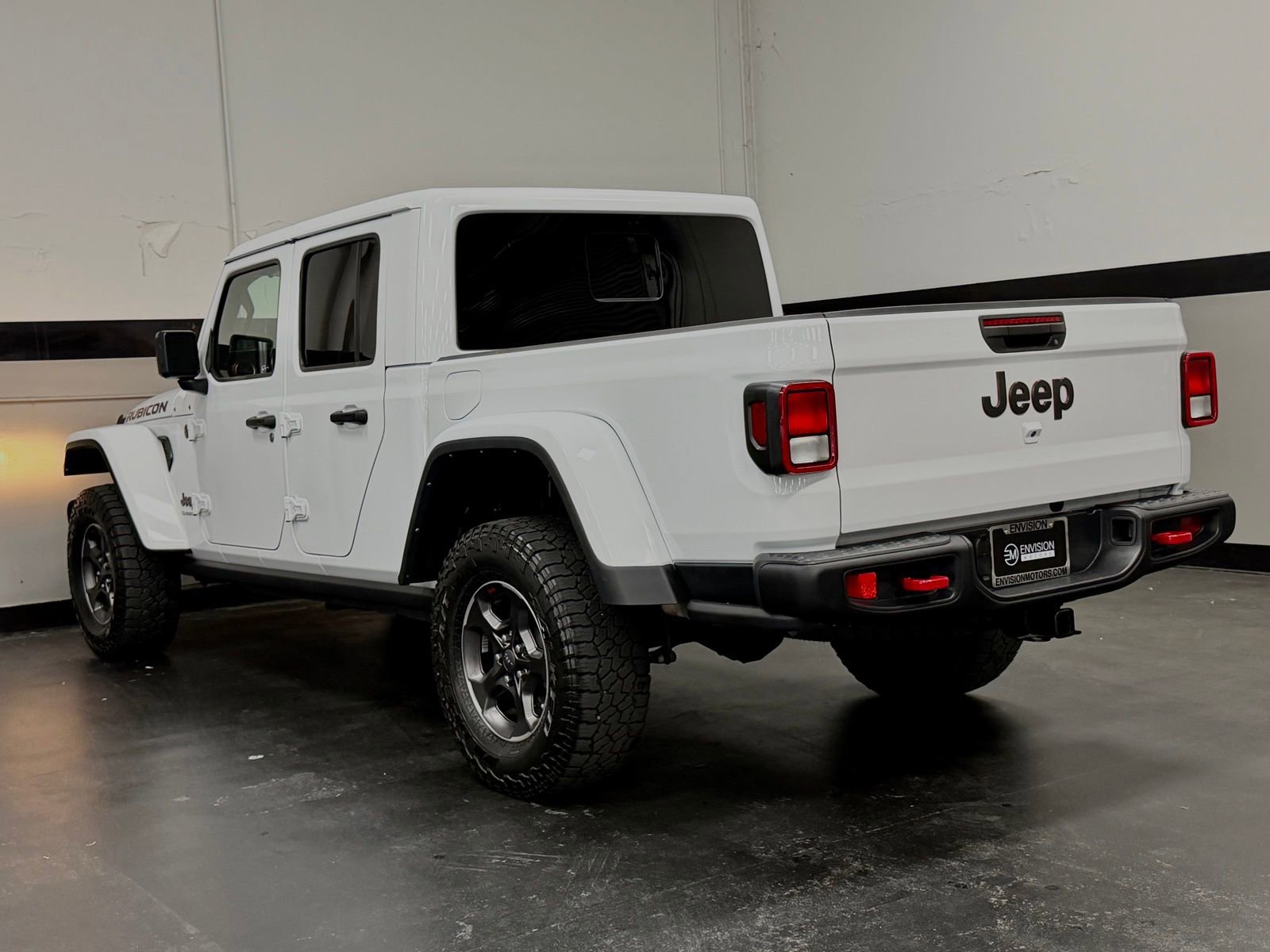 Used 2022 Jeep Gladiator Rubicon w/ Trailer Tow Package AWD/4WD image 9