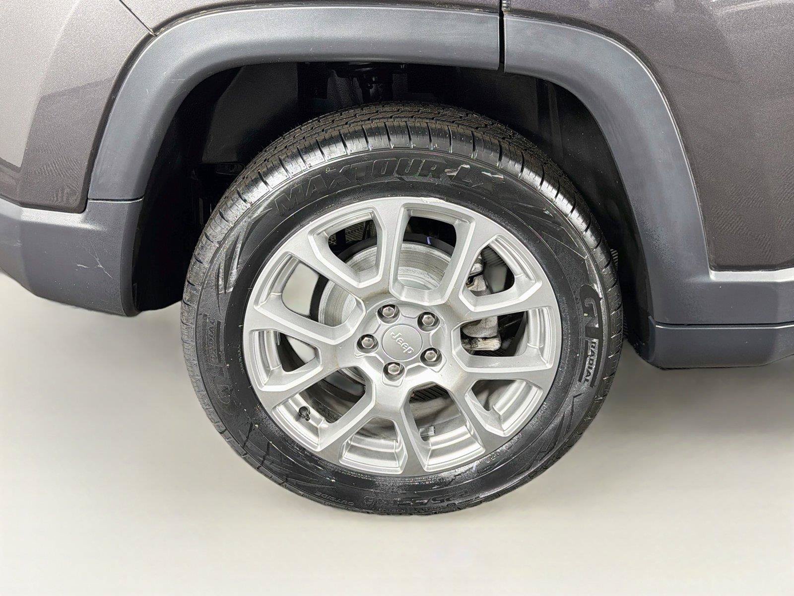 Used 2023 Jeep Compass Latitude w/ Sun and Sound Group AWD/4WD image 34