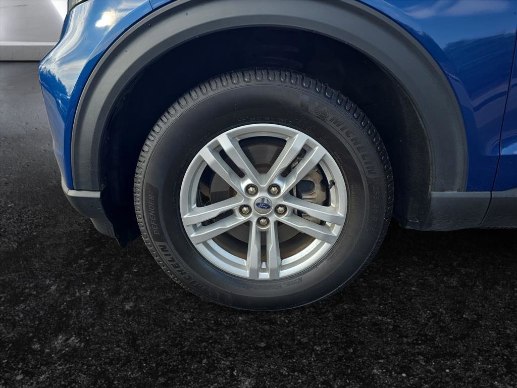 Used 2021 Ford Explorer XLT w/ Equipment Group 202A image 9