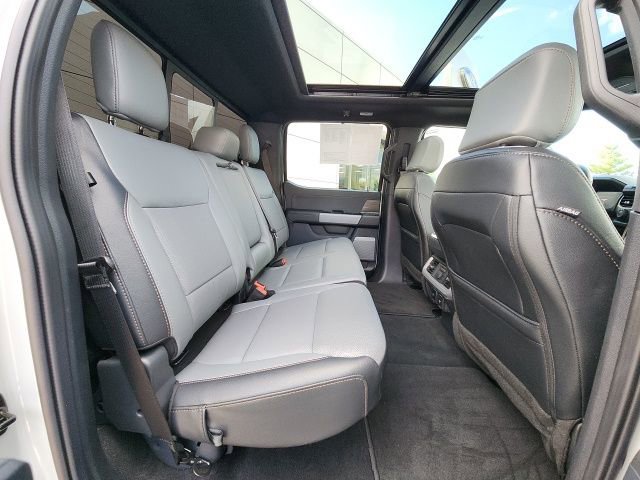 Used 2024 Ford F150 Lightning Lariat image 31