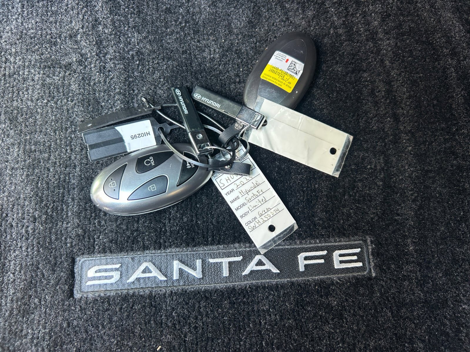 Used 2025 Hyundai Santa Fe Limited AWD/4WD image 34