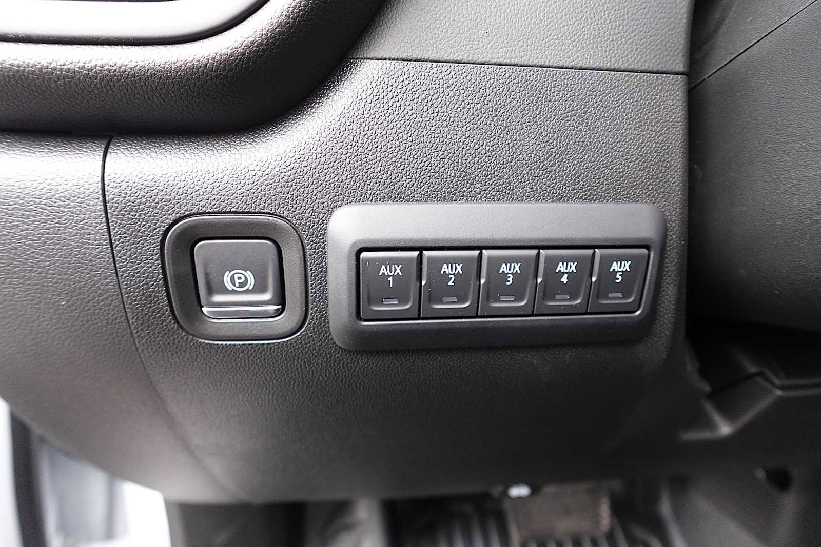 New 2026 GMC Sierra 3500 Pro w/ Convenience Package RWD image 17