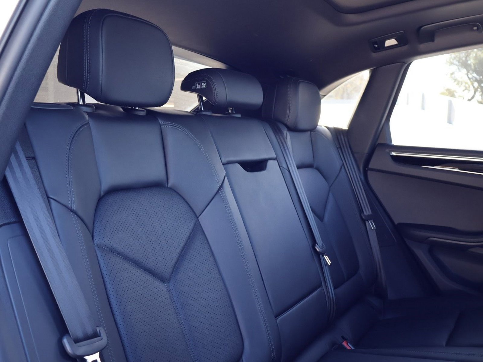 Certified 2025 Porsche Macan image 23