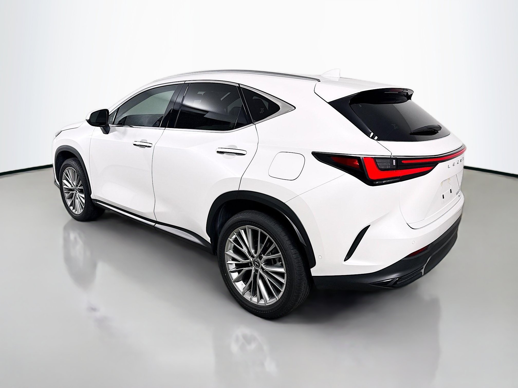 Used 2024 Lexus NX 350h AWD w/ Luxury Package image 5