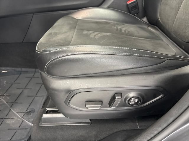 Used 2023 Jeep Grand Cherokee Altitude AWD/4WD image 17