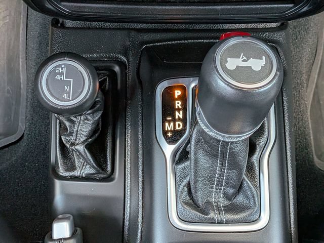 Certified 2024 Jeep Wrangler Unlimited Sahara w/ Technology Group AWD/4WD image 18