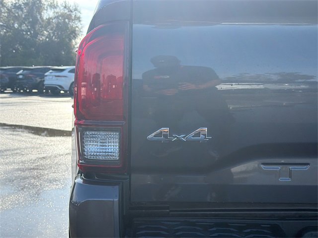 Used 2020 Toyota Tacoma SR image 10