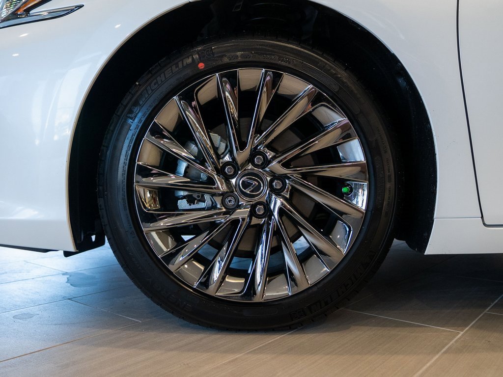 New 2025 Lexus ES 350 Luxury image 6