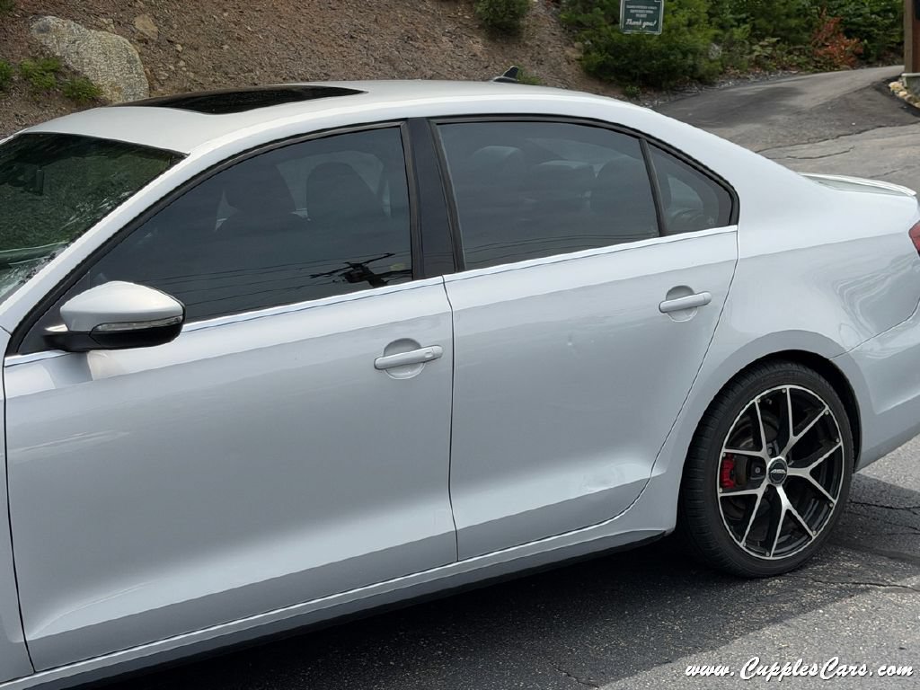 Used 2013 Volkswagen Jetta GLI Autobahn FWD image 35