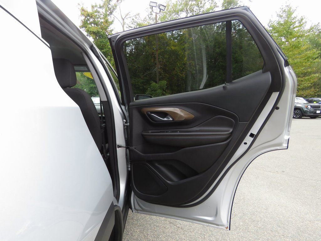 Used 2021 GMC Terrain SLE image 16