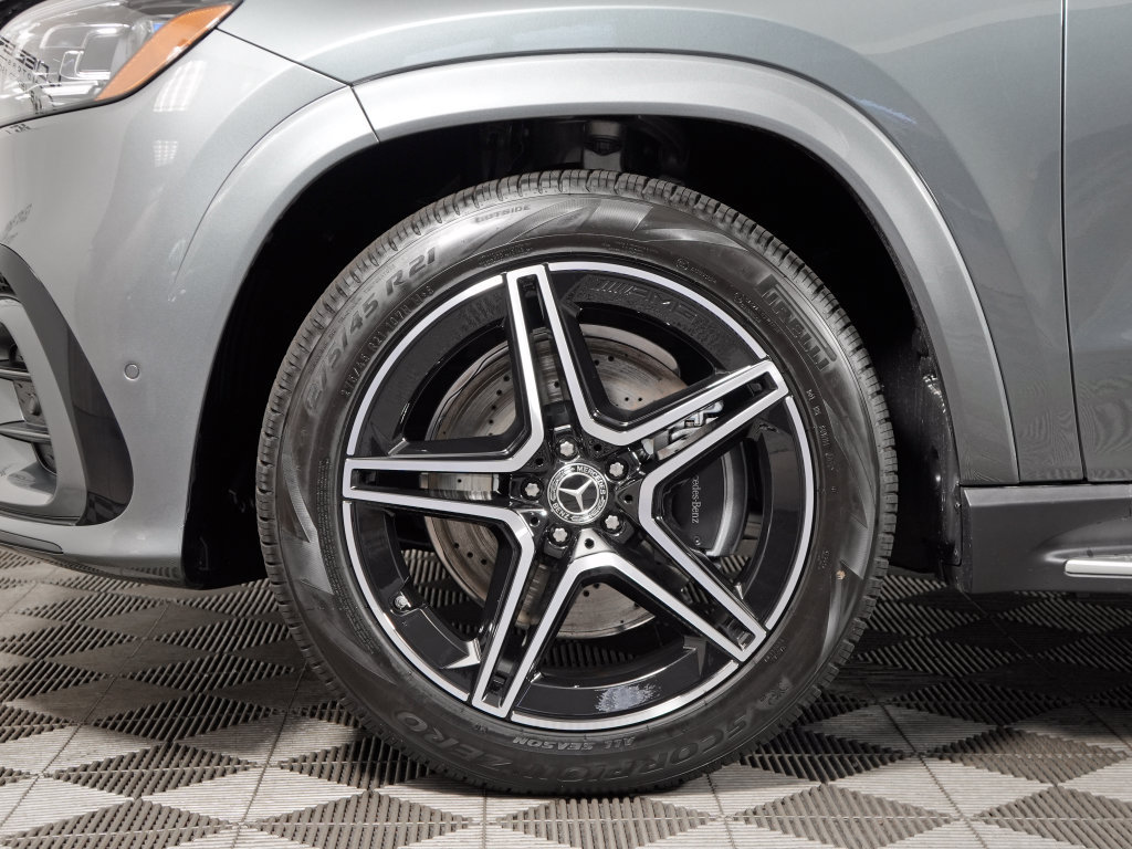 Certified 2026 Mercedes-Benz GLS 450 4MATIC image 9