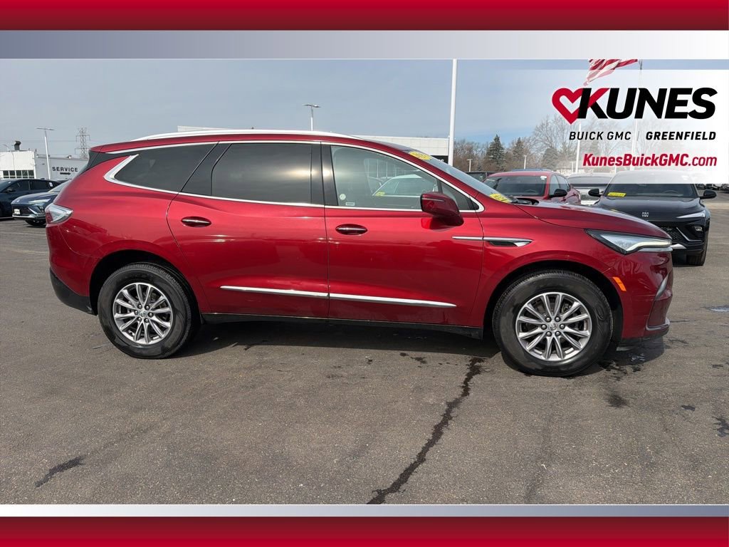 Used 2024 Buick Enclave Premium image 4