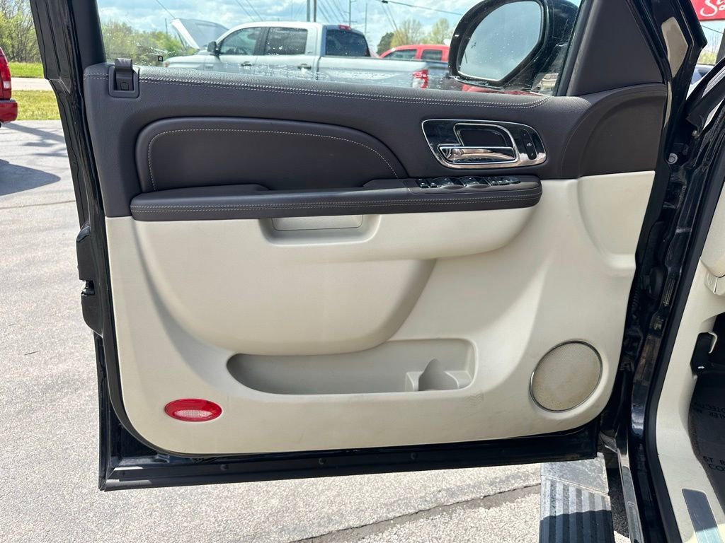 Used 2014 Cadillac Escalade ESV Platinum AWD/4WD image 15