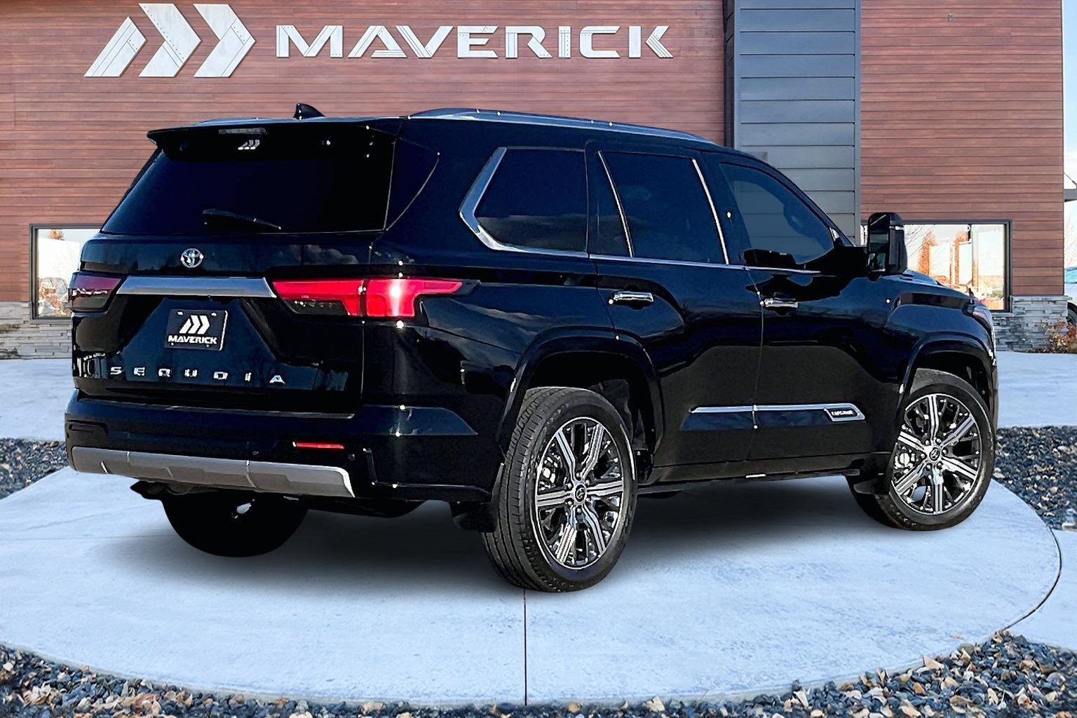 Used 2023 Toyota Sequoia Capstone image 5