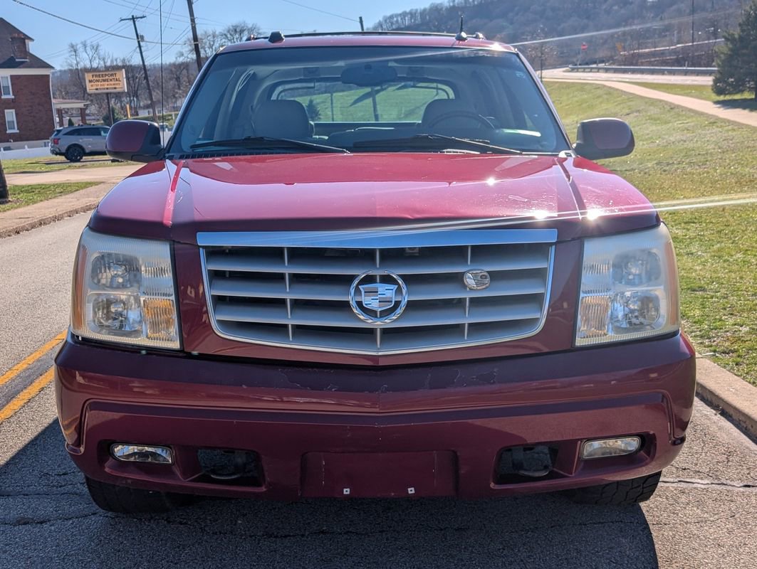 Used 2005 Cadillac Escalade EXT image 9