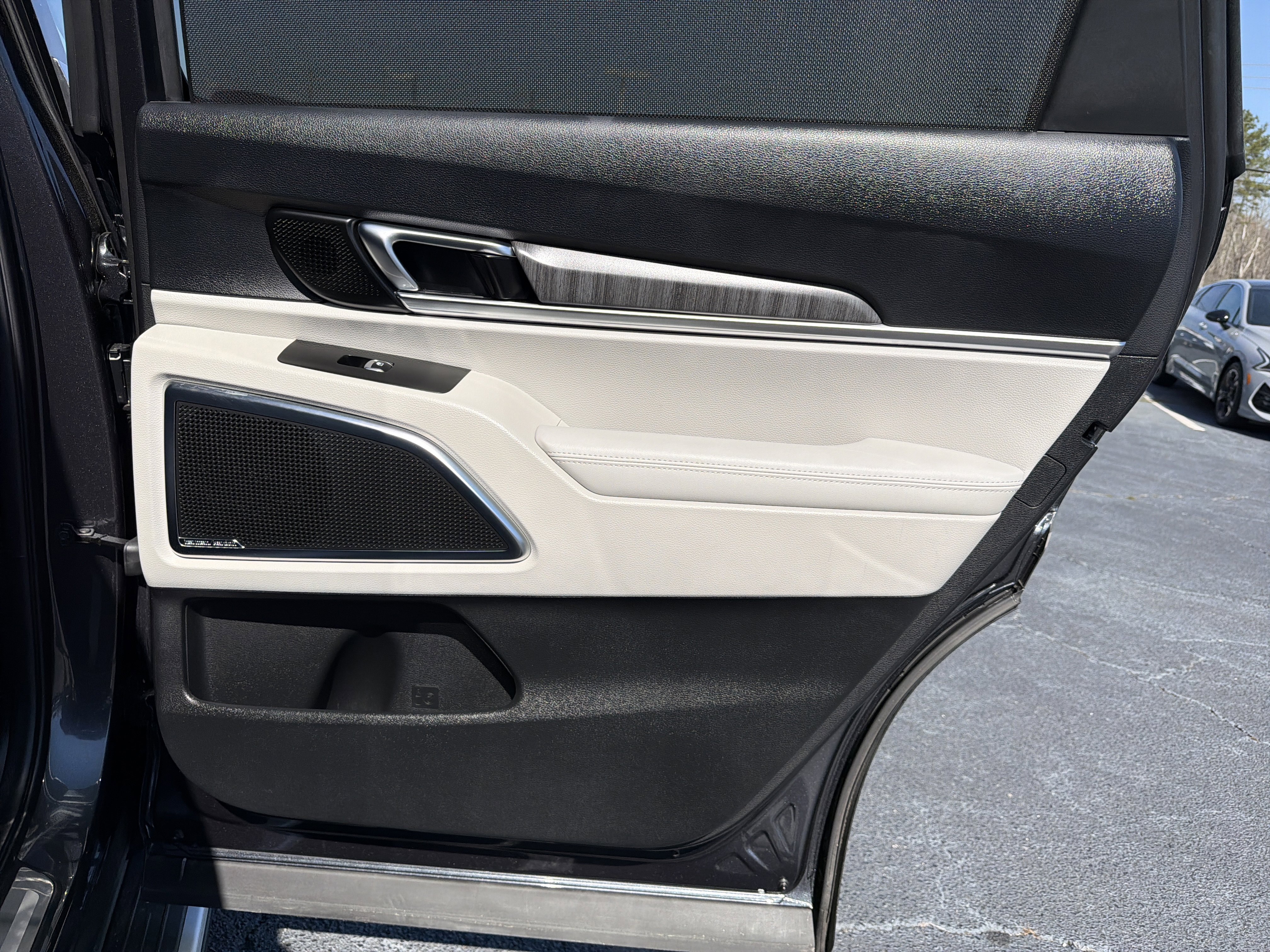 Used 2023 Kia Telluride SX image 14