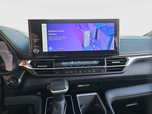 Certified 2025 Toyota Sienna XLE Woodland Edition AWD/4WD image 14