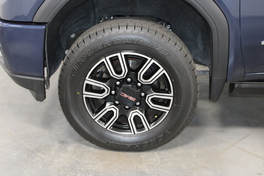 Used 2023 GMC Sierra 2500 AT4 AWD/4WD image 19