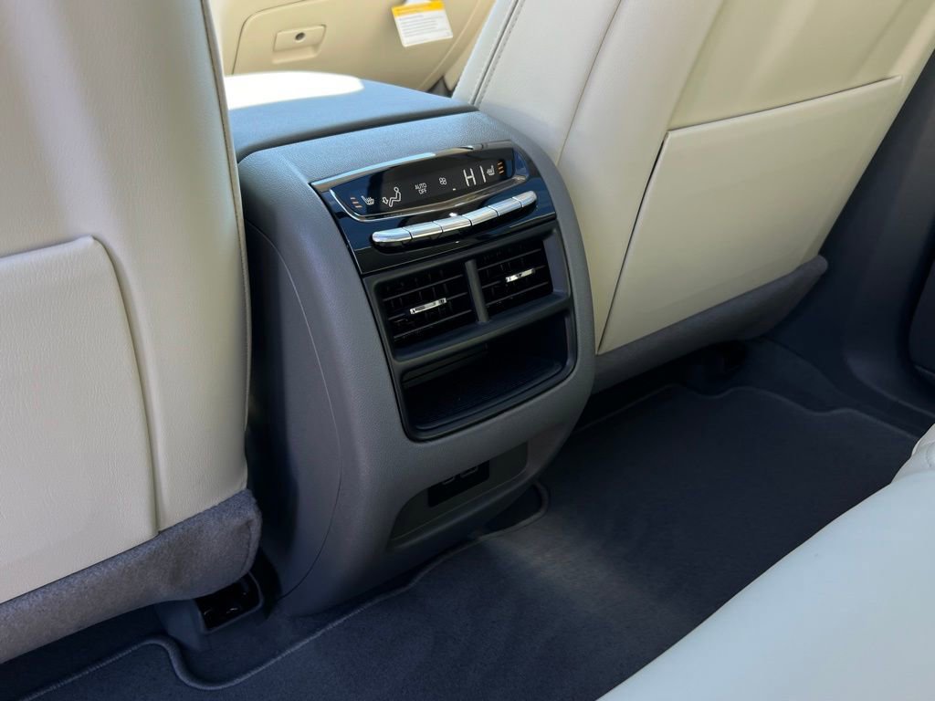 New 2026 Cadillac XT5 Premium Luxury w/ Driver Assist Package image 17