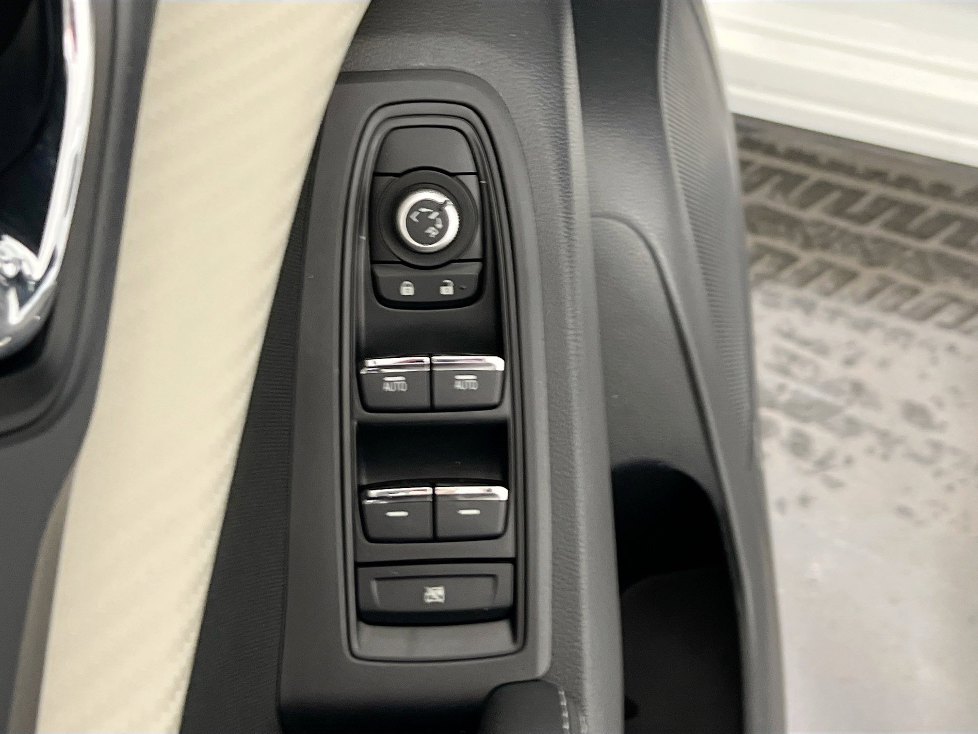 Used 2022 Subaru Ascent Premium w/ Convenience Package image 17