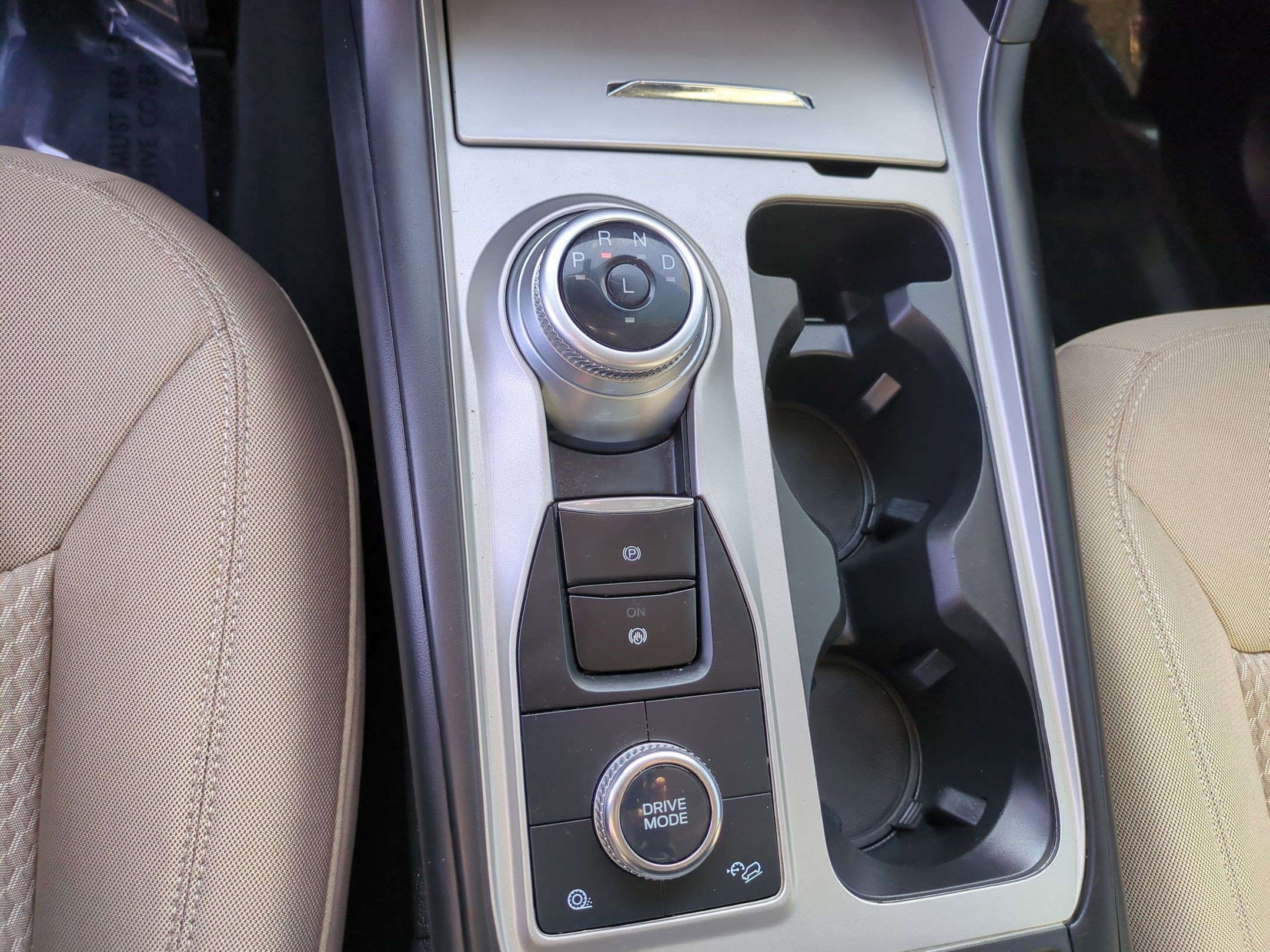 Used 2023 Ford Explorer 4WD w/ Class IV Trailer Tow Package image 24