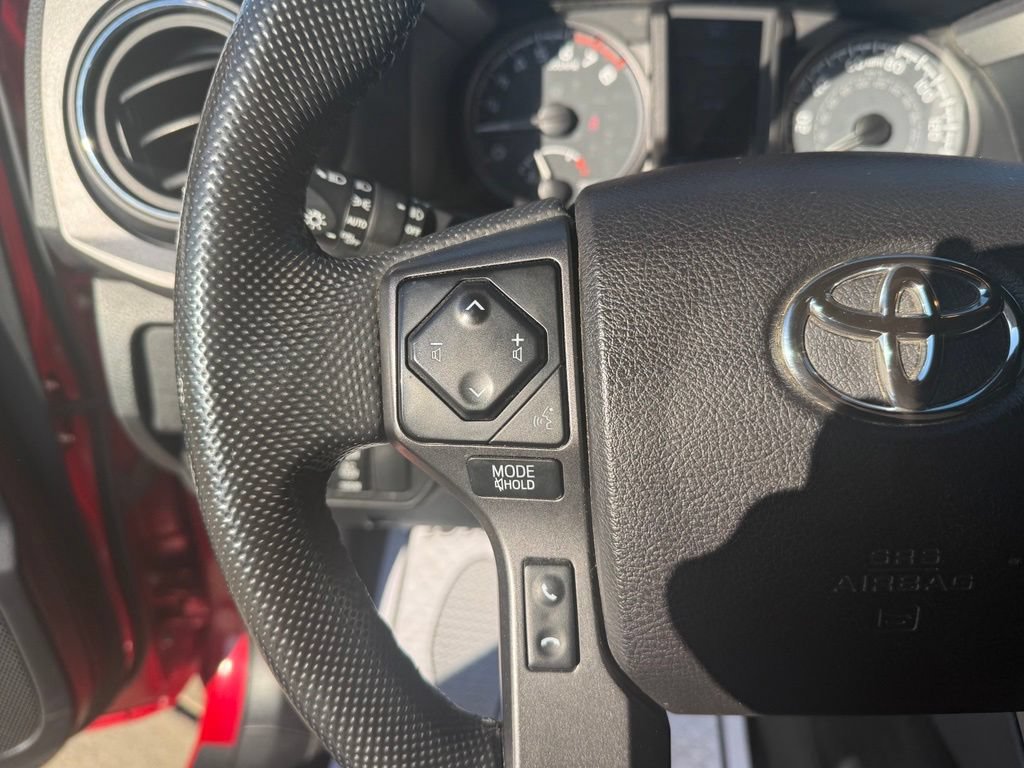 Used 2020 Toyota Tacoma TRD Off-Road w/ TRD Premium Off Road Package AWD/4WD image 27