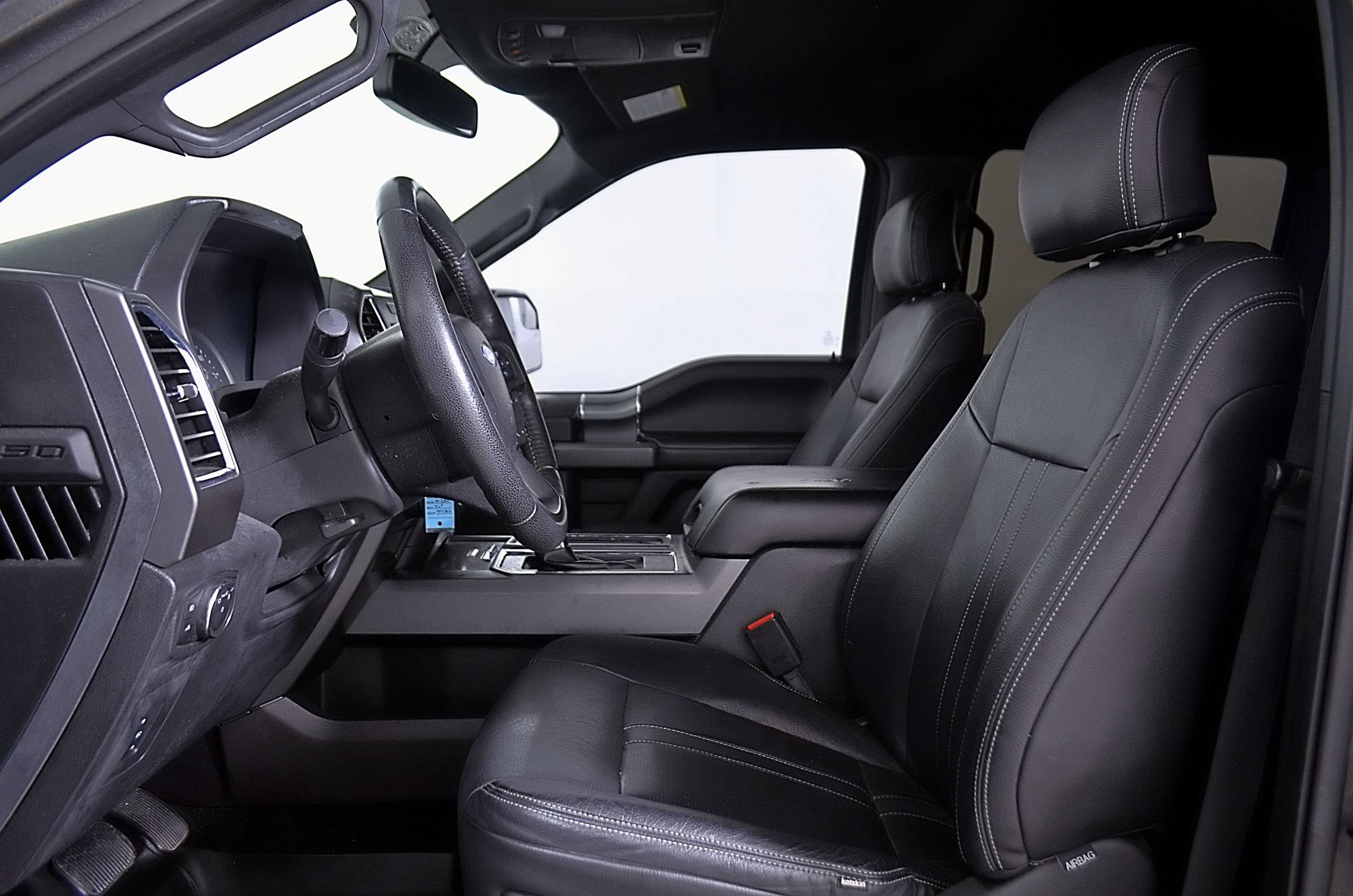 Used 2016 Ford F150 XLT w/ Equipment Group 302A Luxury RWD image 13