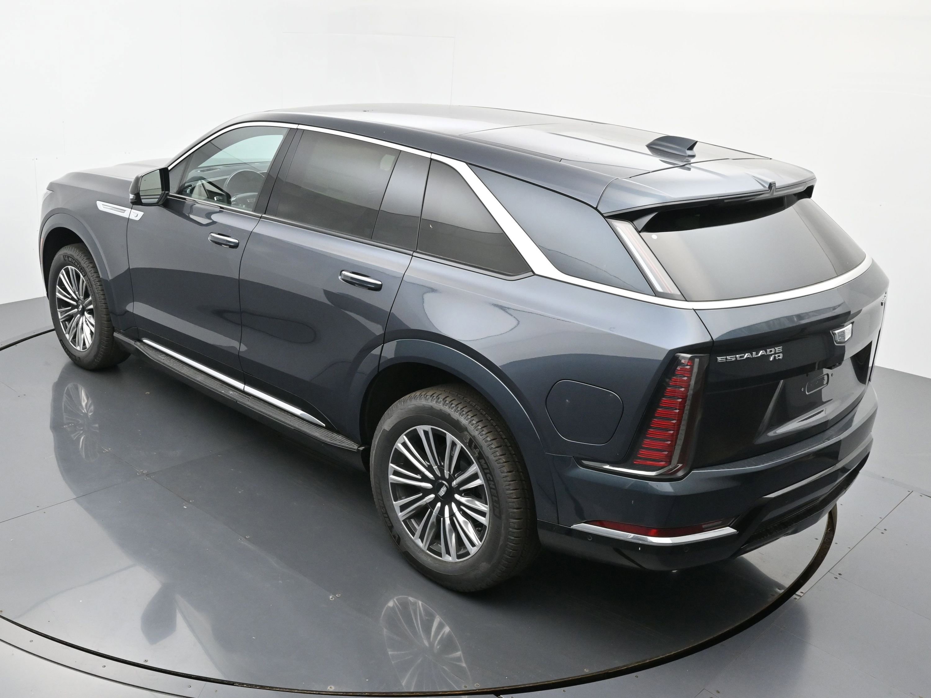 New 2026 Cadillac Escalade IQ Luxury 1 w/ LPO, Floor Liner Package image 25