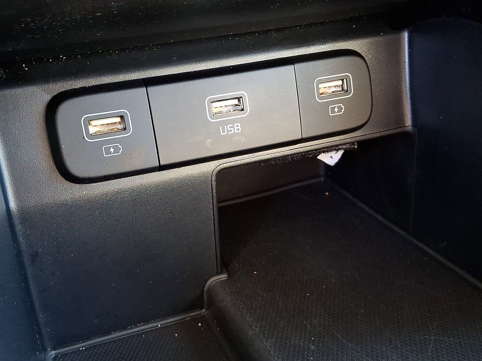 Used 2022 Kia Sorento S image 25