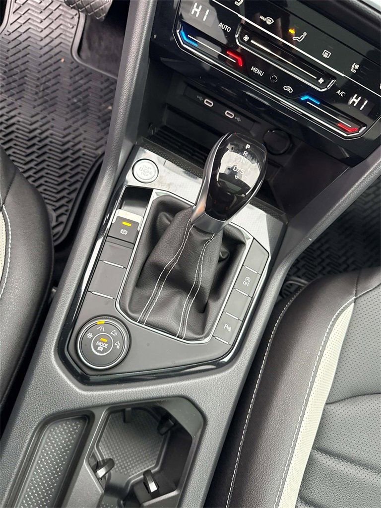 New 2026 Volkswagen Taos SEL image 23