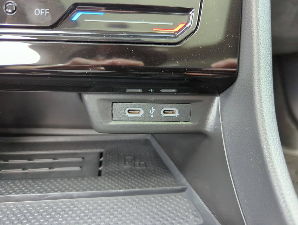 New 2026 Volkswagen Jetta SE FWD image 37
