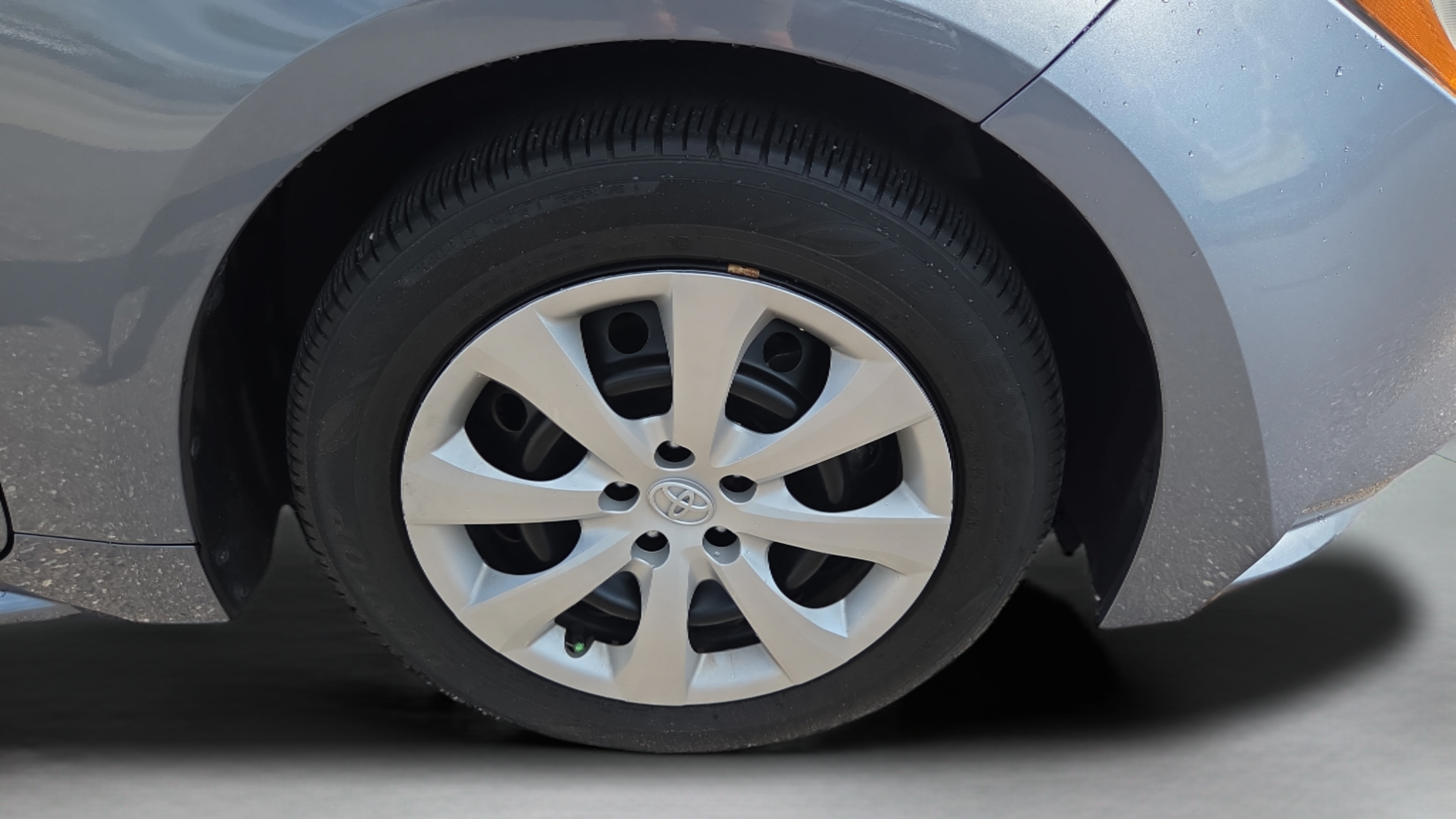 Certified 2024 Toyota Corolla LE FWD image 32