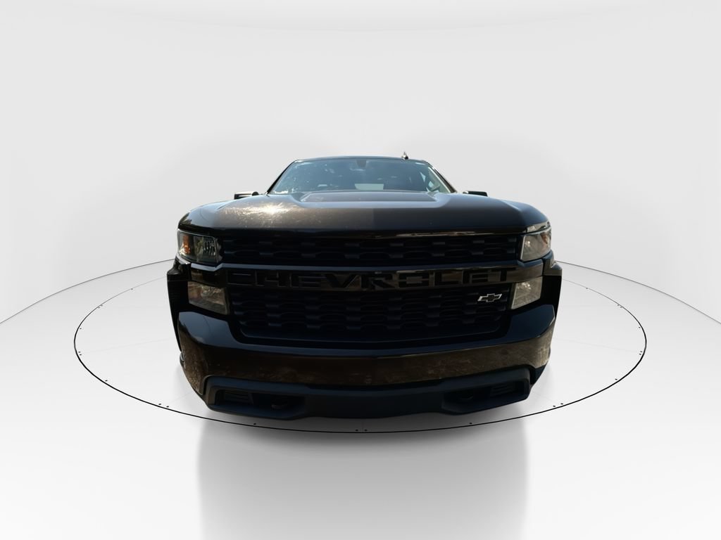 Used 2020 Chevrolet Silverado 1500 Custom w/ Custom Value Package RWD image 3