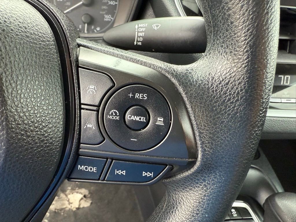 Used 2023 Toyota Corolla LE image 23