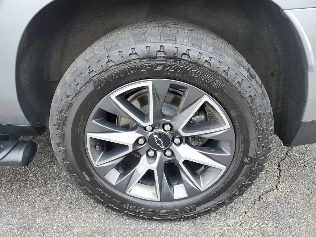 Used 2023 Chevrolet Suburban Z71 w/ Z71 Off-Road Package image 37