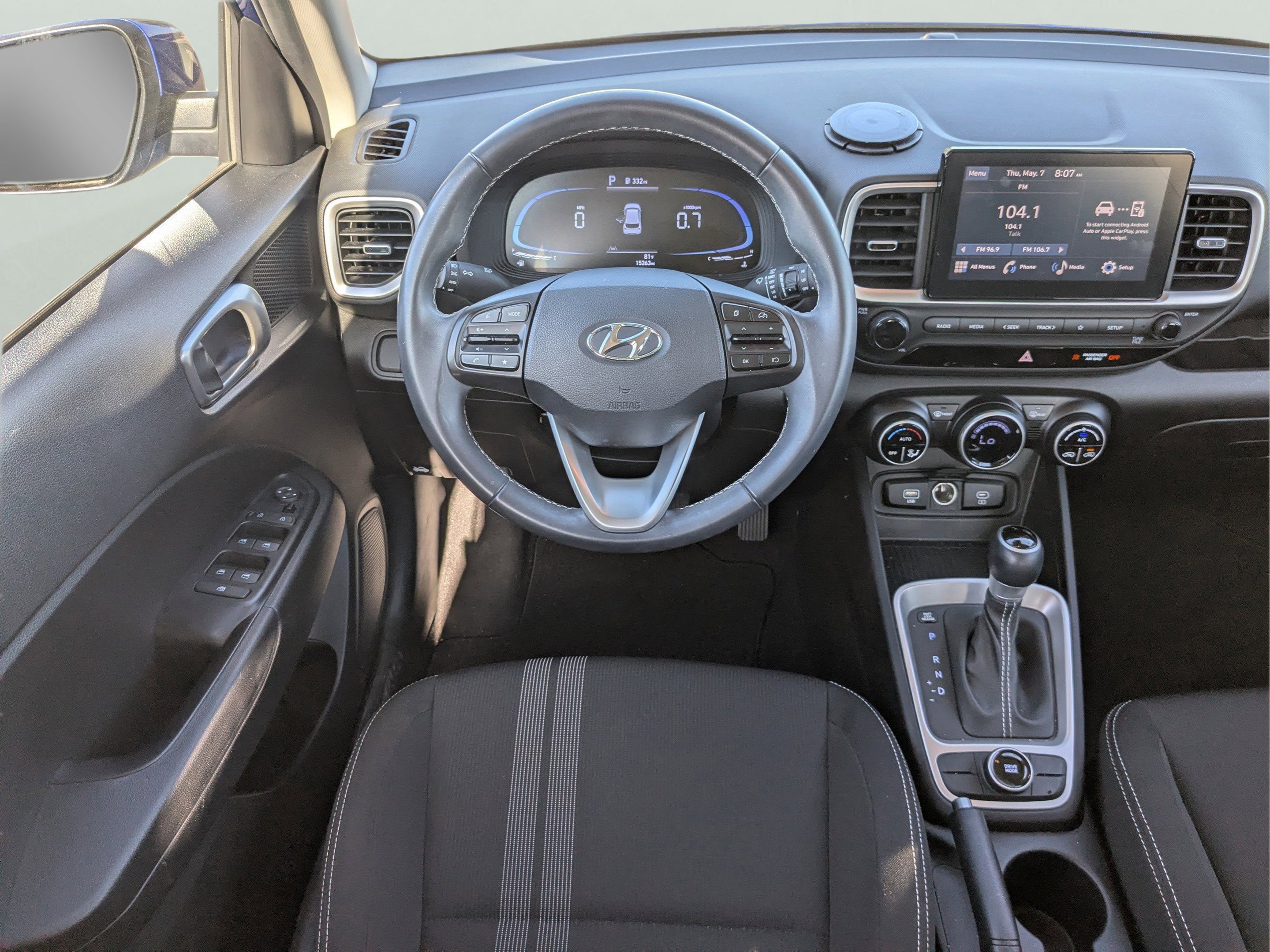 Certified 2024 Hyundai Venue SEL FWD image 15