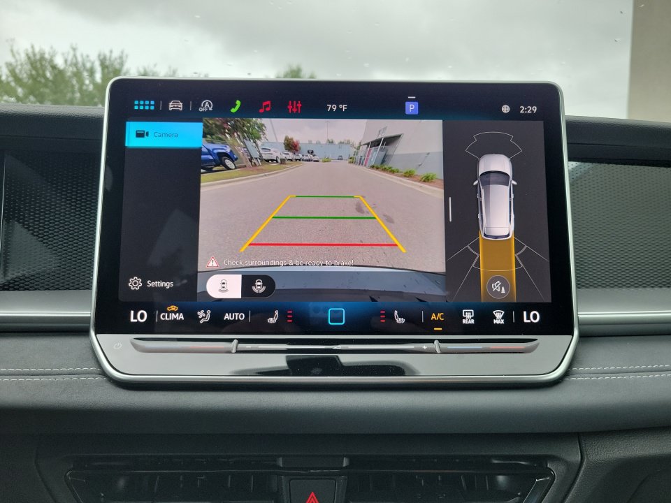New 2026 Volkswagen Tiguan SE R-Line AWD/4WD image 18