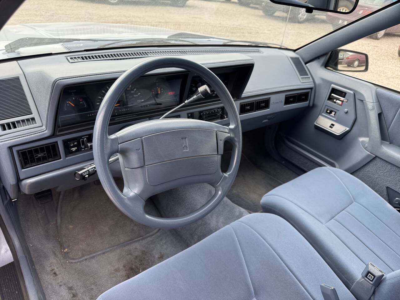 Used 1996 Oldsmobile Cutlass Ciera SL FWD image 29