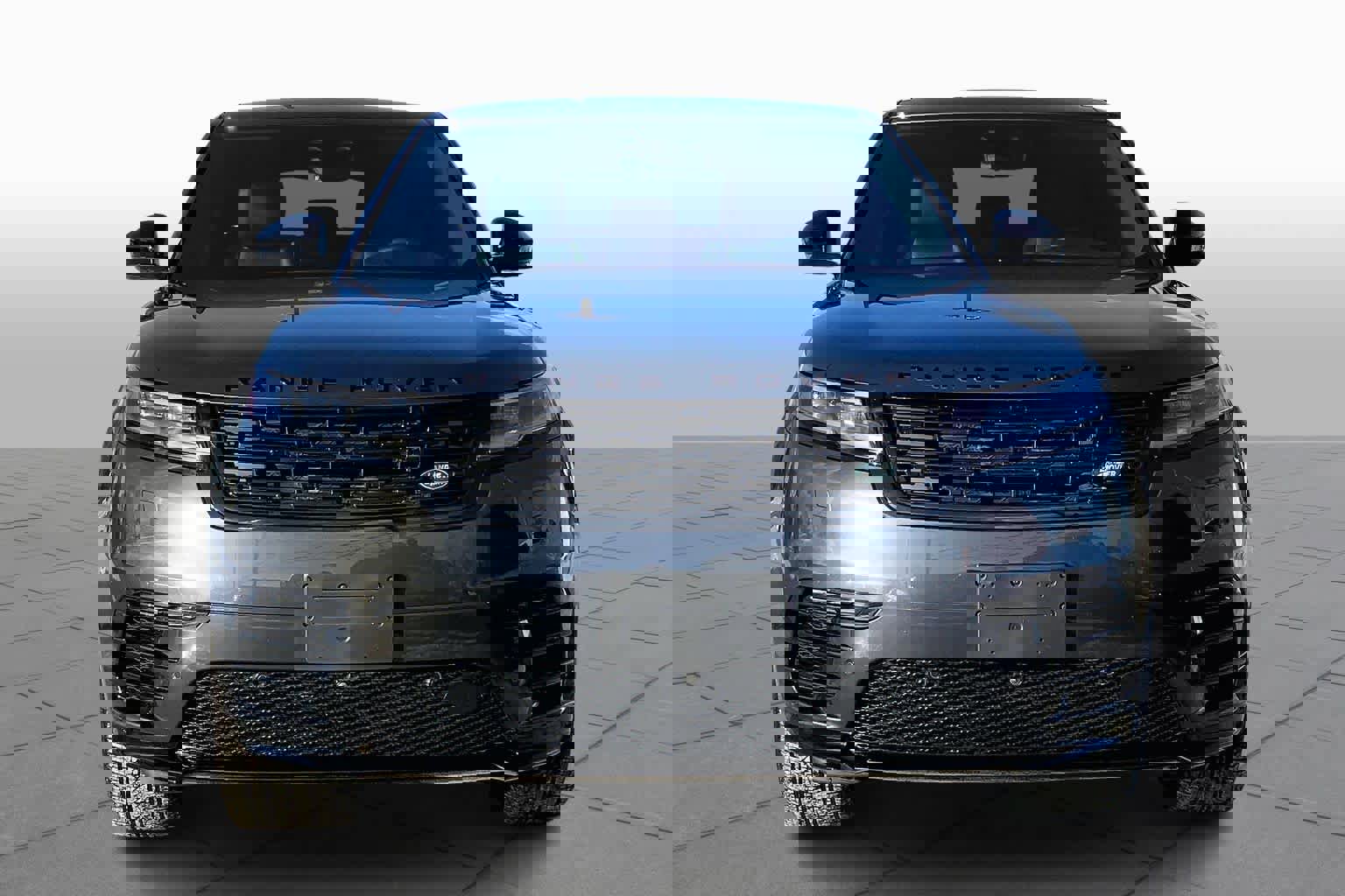 Certified 2026 Land Rover Range Rover Velar Dynamic SE image 4