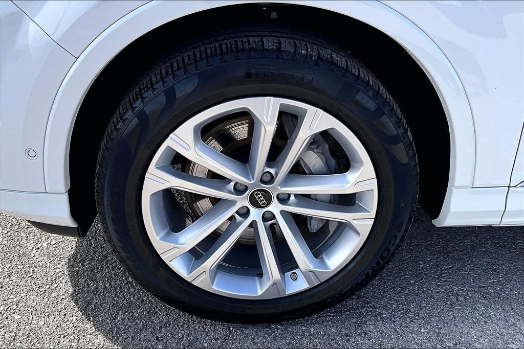 Used 2025 Audi Q7 3.0T Premium Plus image 12