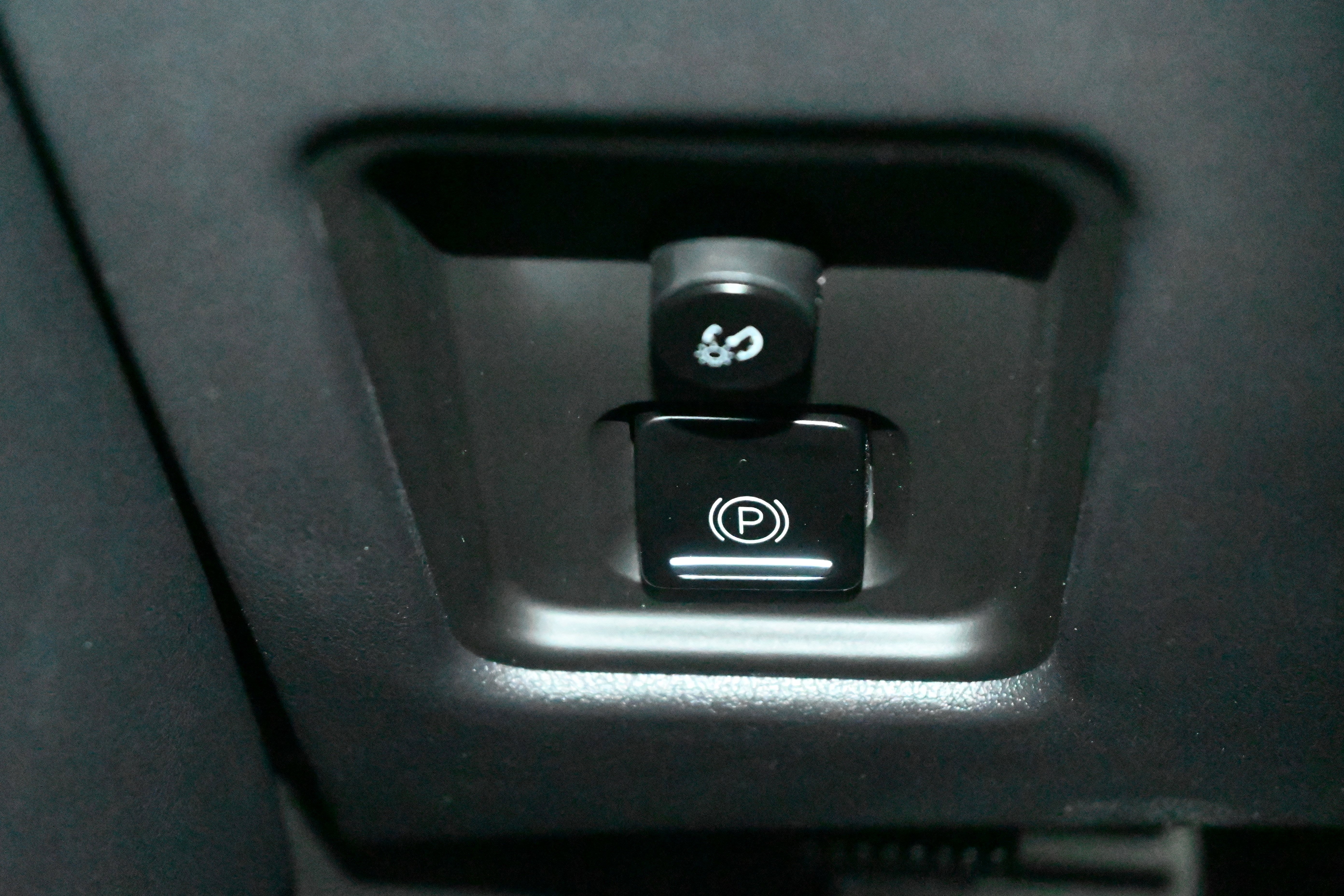 Used 2023 Chevrolet Corvette Stingray Convertible w/ 1LT image 32