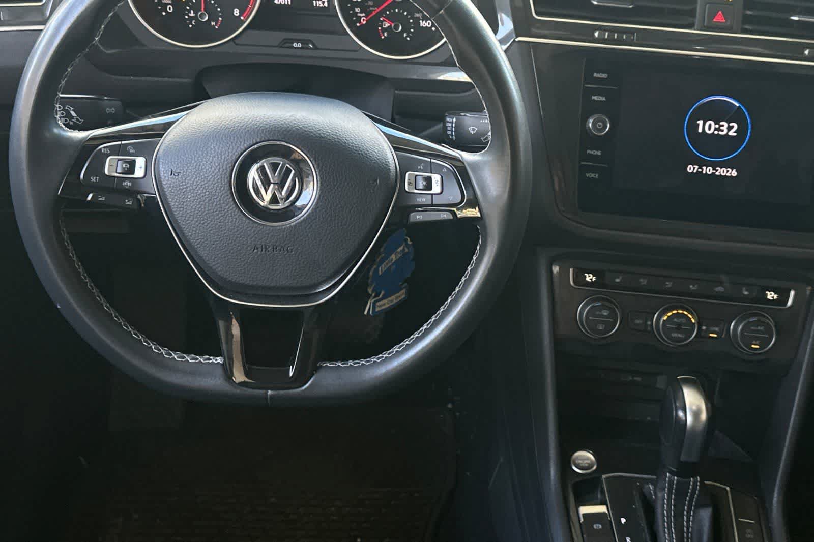 Used 2021 Volkswagen Tiguan SE w/ Panoramic Sunroof Package AWD/4WD image 16