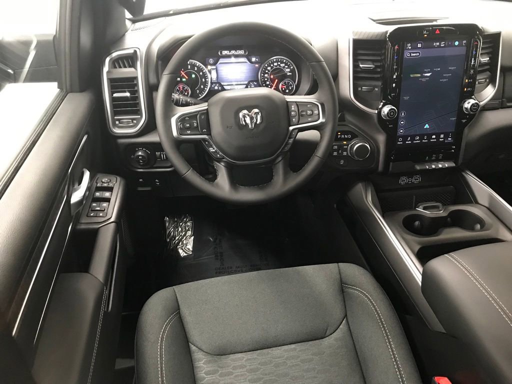 New 2026 RAM 1500 4x4 Crew Cab image 29